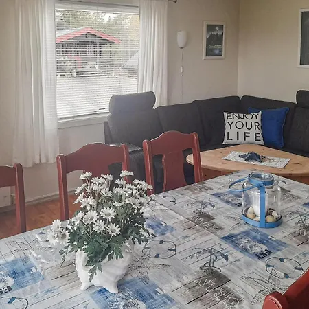3 Bedroom In Holiday home *